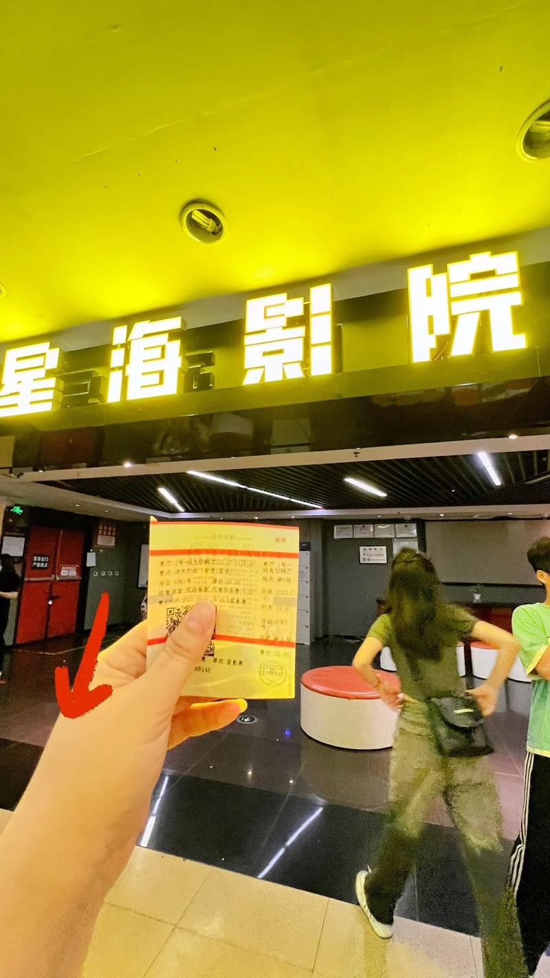 理伦精油按摩全身舒缓减压疗程，专业手法搭配植物精油促进血液循环与深层放松