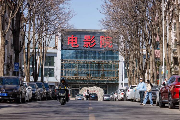 根据您的需求，生成一个包含3个长尾关键词的SEO标题：

**熟女少妇一二区高清视频合集 | 御姐风韵 轻熟魅力 气质穿搭**

（长尾关键词：御姐风韵、轻熟魅力、气质穿搭）