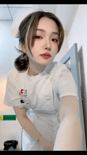 女性私处流黄色分泌物的相关介绍
