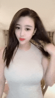 丰满的女秘书的相关介绍