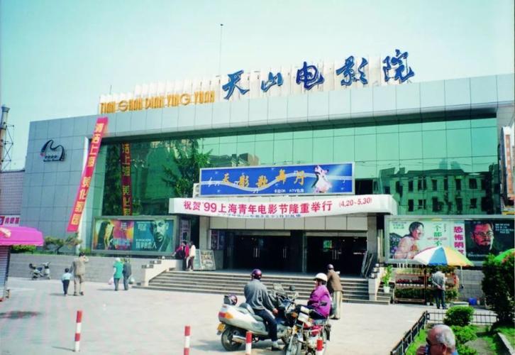 女性每天内裤分泌物黄是什么原因的相关介绍