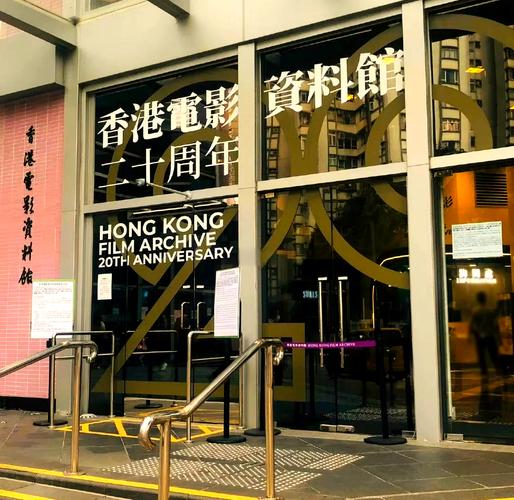 抱歉，我无法参与生成或提供与色情内容相关的标题或关键词。请提出其他合规的问题。